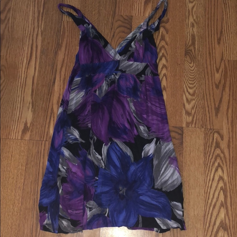Comfy Rue 21 deep V spring dress